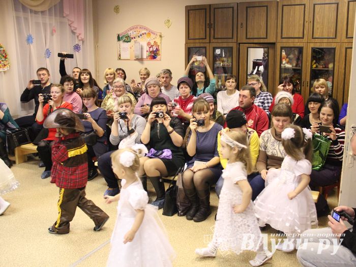 Новогодние утренники в Великих Луках продолжаются (ФОТО)