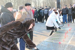 90-летие со дня рождения Александра Матросова. Митинг и возложение цветов к памятнику