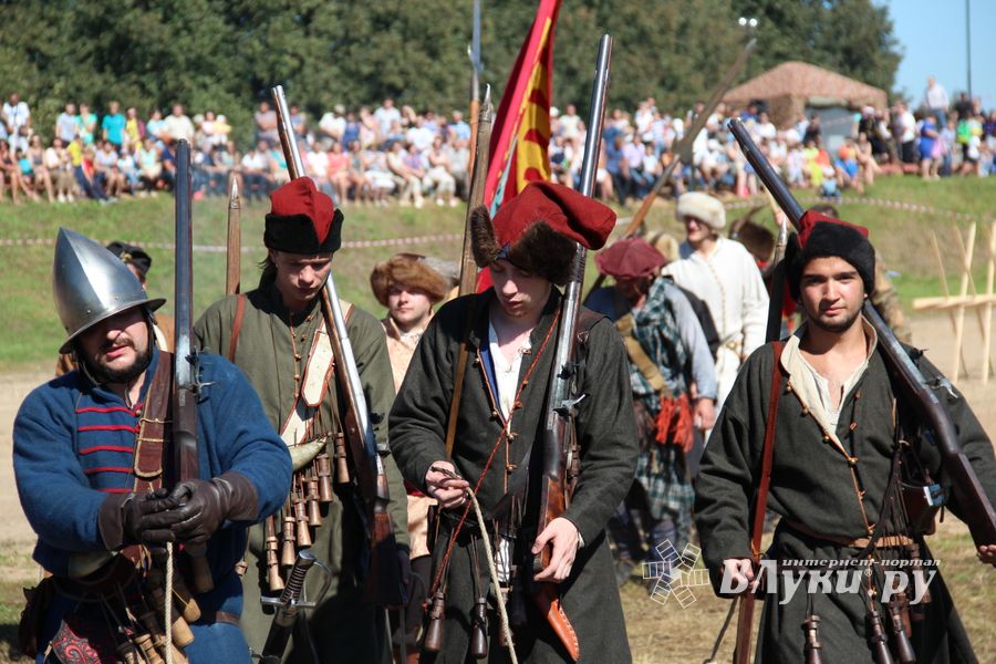 Великолукская Крепость соединила прошлое и настоящее (ФОТО)