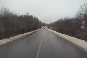 В Великолукском районе фура вылетела на встречу легковушке (ФОТО)