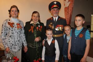 «Урок мужества» провели для псковских учащихся полицейские и общественники (фото)