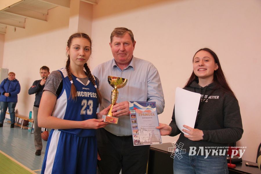 Великолучанки стали победителями областной Спартакиады по баскетболу (ФОТО)
