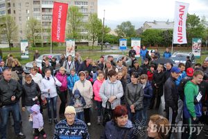В Великих Луках прошла «Весенняя автоярмарка Великие Луки — 2015» (фото)