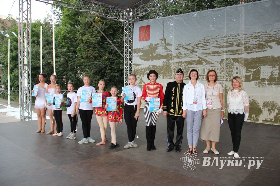 Лучшие мажоретки и барабанщицы награждены (ФОТО)