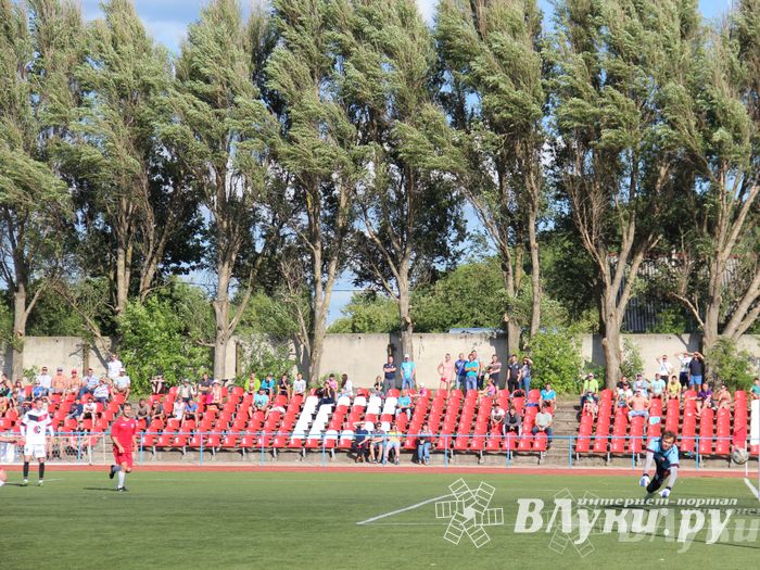 «Луки-Энергия» уступила в домашнем матче петербургской «Звезде» (фото)