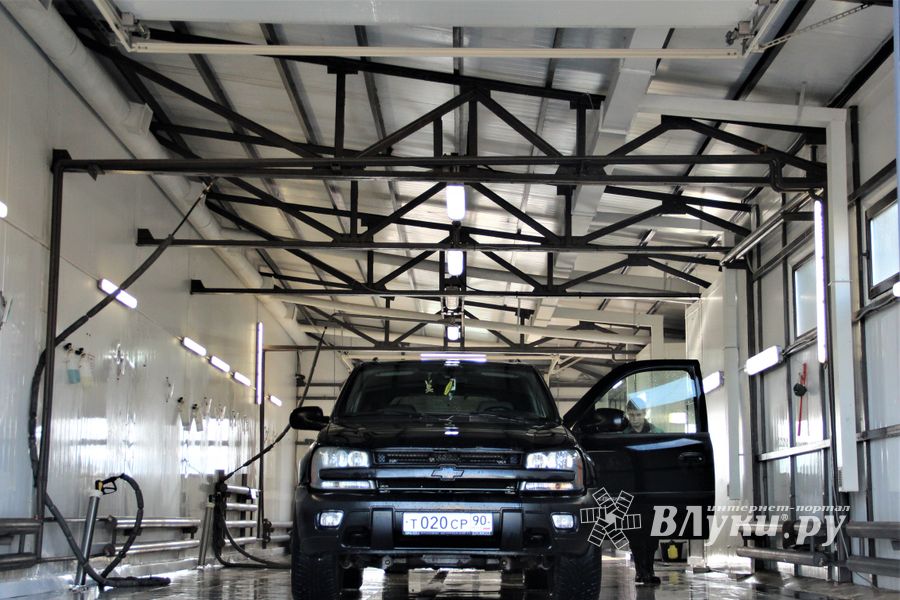 Где в Великих Луках превращают железных коней в белых лебедей (ФОТО)