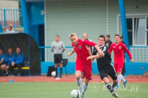 Матчи по футболу в рамках Первенства России проходят в Великих Луках (фото)