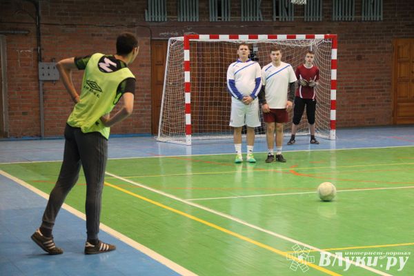 В Великих Луках органы власти и «трудные» подростки объединились в команды (ФОТО)