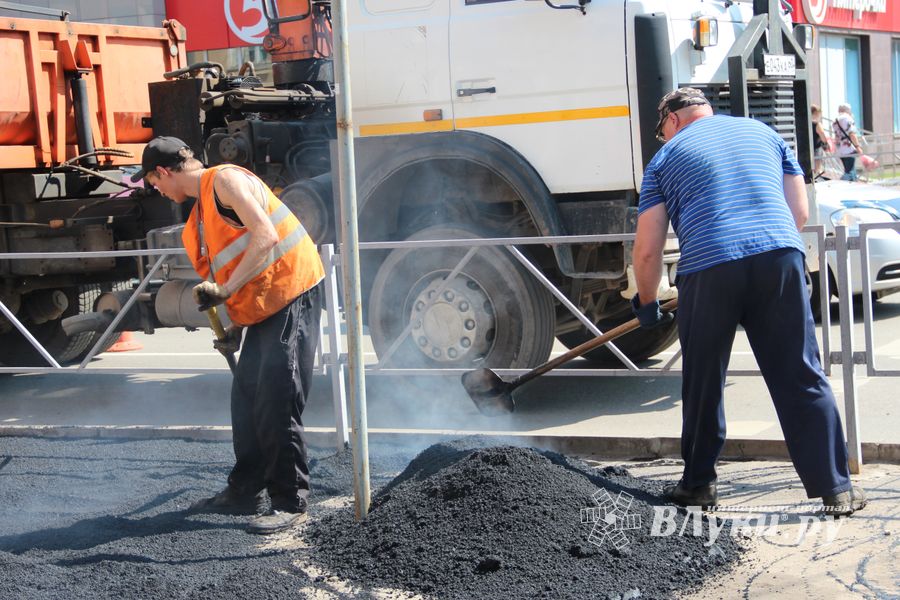 В Великих Луках заботятся о пешеходах (ФОТО)
