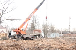 Строительство новой школы в Великих Луках — все идет по плану (ФОТО)