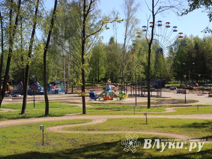 В парке культуры появляются новые аттракционы (ФОТО)