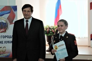 Лучших выпускников Великих Лук наградили «Золотыми парусами» (ФОТО)