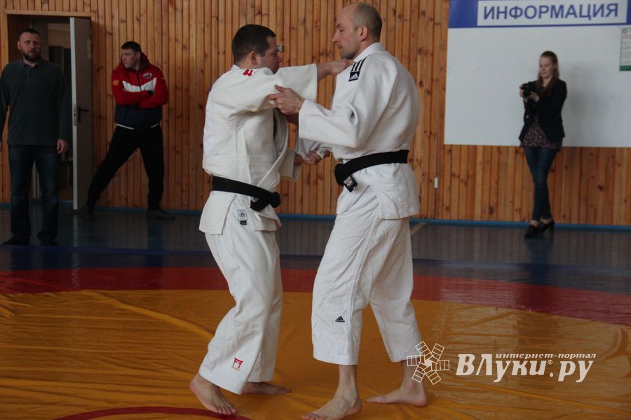 Сергей Фомин провёл мастер-классс для великолукских дзюдоистов (ФОТО)