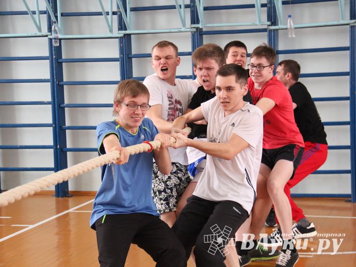 Конкурс «А ну-ка, парни!» прошёл в великолукской гимназии (фото)