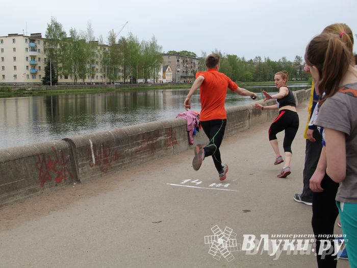 В Великих Луках прошла весенняя городская эстафета (фото)