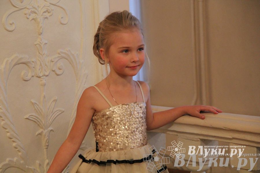 Фотосессия финалисток конкурса «Маленькая красавица Великие Луки 2014»