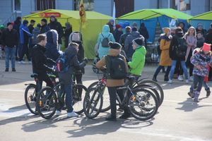 В Великих Луках широко отметили Масленицу (ФОТО)