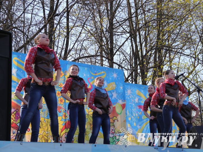 Традиционная весенняя ярмарка прошла в Великих Луках
