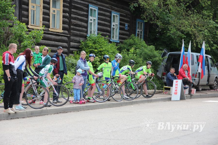 В Великих Луках прошли Всероссийские соревнования по велосипедному спорту (ФОТО)