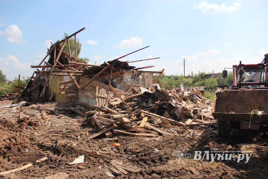 Здесь будет въезд на путепровод (ФОТО)