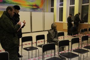 В Великих Луках «захватили заложников» (фото)