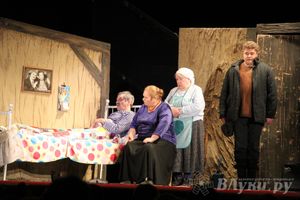 Народные артисты России выступили в Великих Луках (фото)