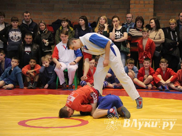 В Великих Луках прошли соревнования, посвященные памяти героев 6-й роты (ФОТО)