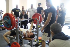Первенство города по классическому жиму штанги и армлифтинг