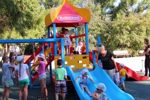 В Великих Луках появилась опасная детская игровая площадка (ФОТО)