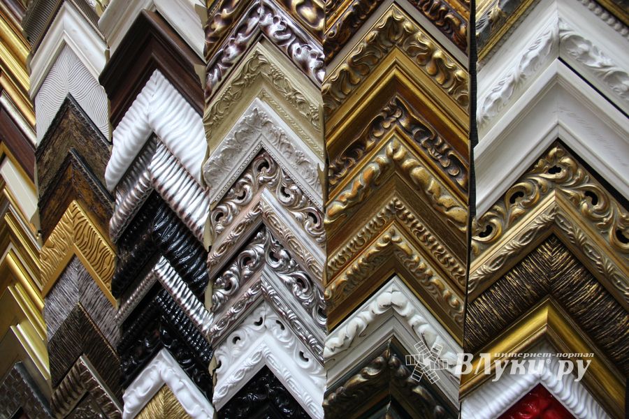 В Великих Луках прошел конкурс-выставка вышивки и бисера (ФОТО)