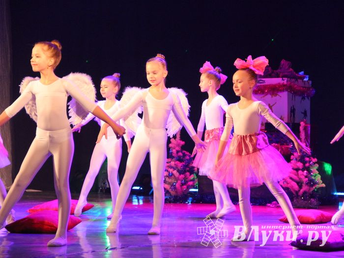 В ГДК им. Ленина встречают Новый год (ФОТО)