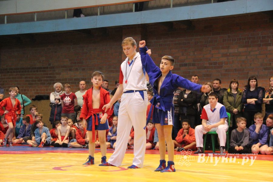 В Великих Луках прошли соревнования, посвященные памяти героев 6-й роты (ФОТО)