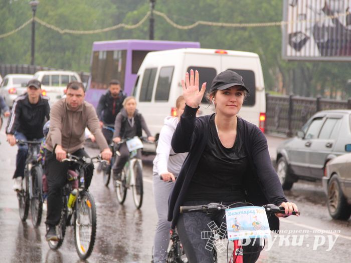 Зигзаг здоровья выполнили великолукские велосипедисты (ФОТО)