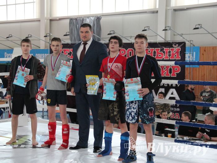 В Великих Луках завершился открытый кубок по смешанному боевому единоборству ММА (ФОТО)