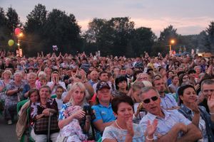 Людмила Чурсина и Пелагея поздравили Великие Луки с 850-летием (ФОТО)