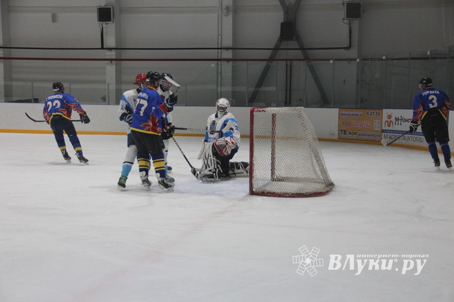Хоккейная встреча «ЛукиСпорт» — «Барсы» состоялась в «Айсберге» (ФОТО)