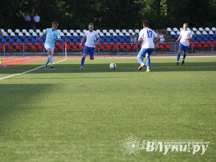 В Великих Луках состоялся матч Первенства СЗФО по футболу между командами «Луки-Энергия» и «Химик»