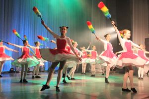 Юные артисты ГДК им. Ленина отметили «Мамин день» (ФОТО)