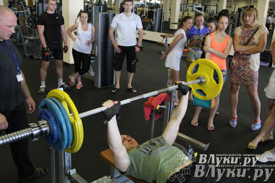 Народный жим в «С-Фитнес»