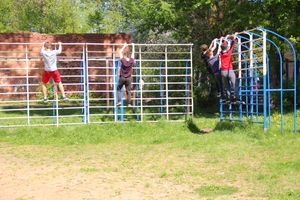 В Великих Луках в 10 лицее «освободили» заложников (ФОТО)