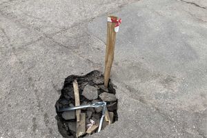 Великолучанам советуют поберечь ноги и колеса (ФОТО)