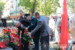 В Великих Луках воинов-интернационалистов наградили медалями