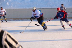 Великолукский хоккей: много забитых шайб, немного потасовок и разбитых лиц (фото)