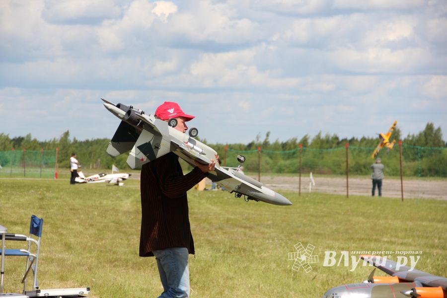 Фестиваль авиамодельного спорта России прошел в Великих Луках (ФОТО)