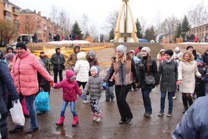 В Великих Луках сожгли Масленицу (фото)