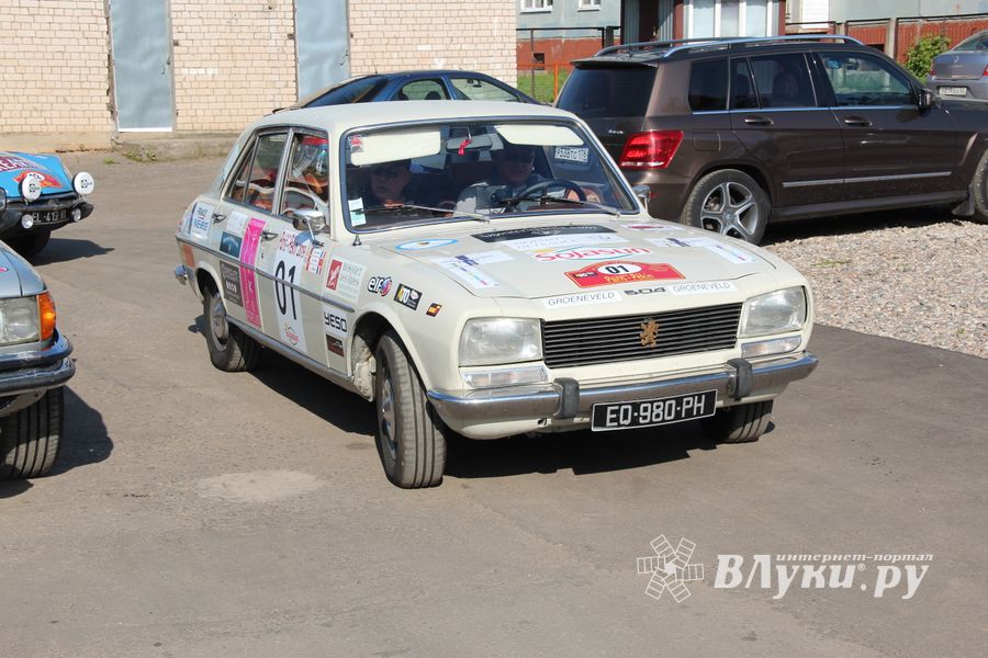 Ретро-автомобили побывали в Великих Луках (ФОТО)