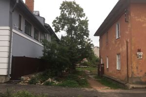 В Великих Луках забил «гейзер», по словам коммунальщиков, «рядовая ситуация» (ФОТО+ЗВУК)