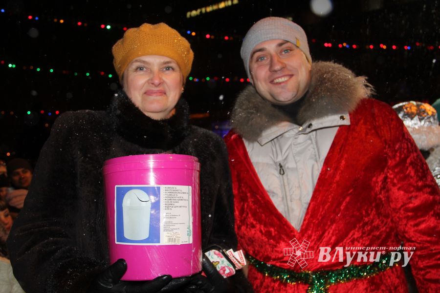 ТК «Первомайский» подарил великолучанам новогоднее волшебство (ФОТО)