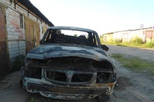​В Псковской области «Волга» загорелась прямо на глазах у своего владельца (ФОТО)