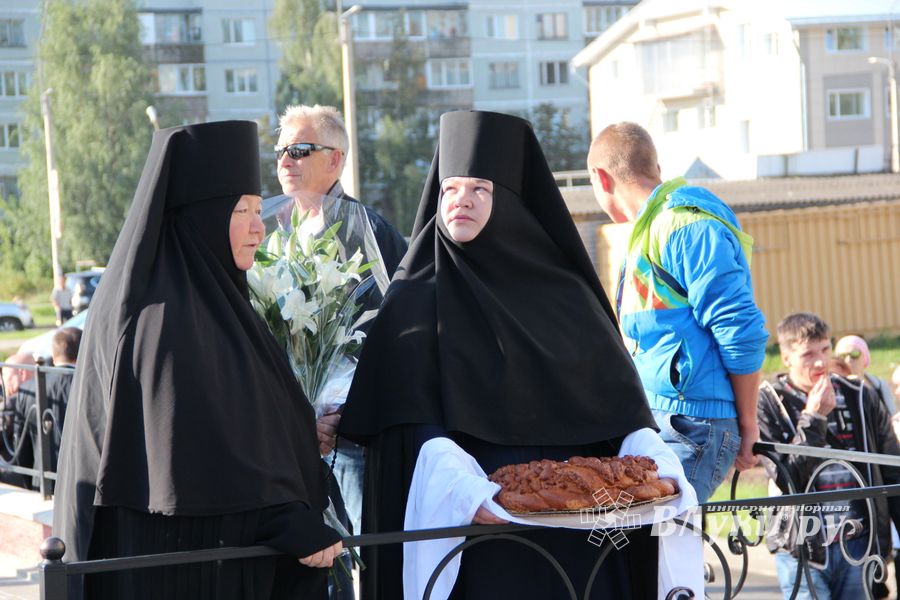 Освящение Храма святителя Тихона, Патриарха Всероссийского, святых Новомучеников и Исповедников Российских (ФОТО)